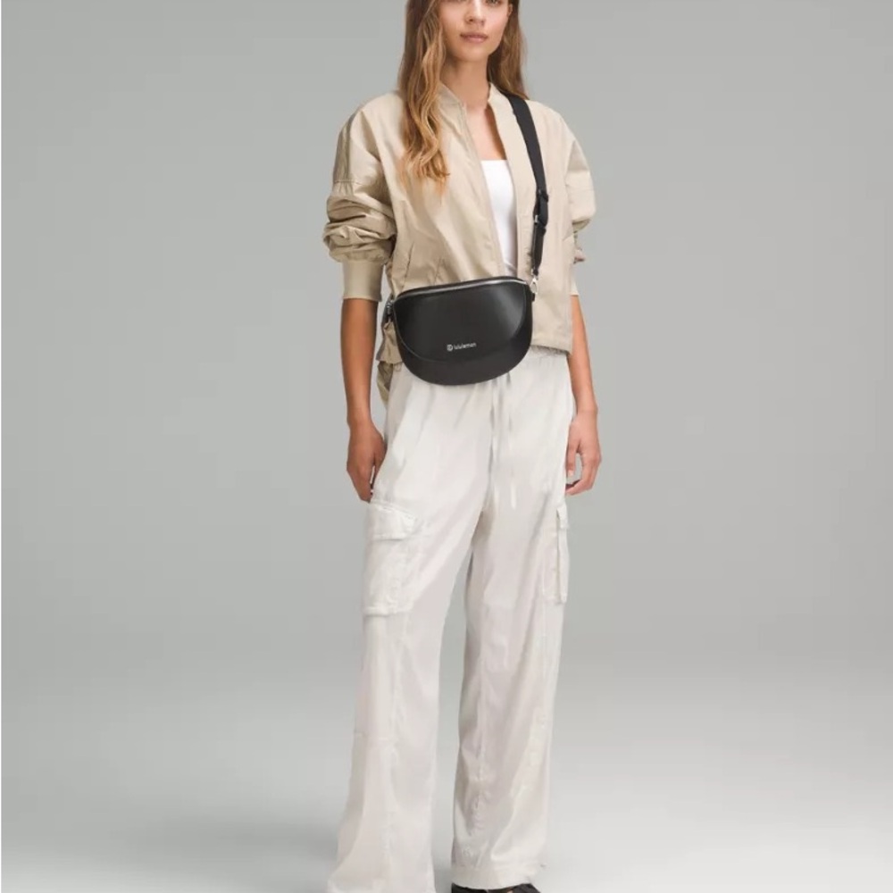 Lululemon Leather Alternative Saddle Crossbody Bag 2L